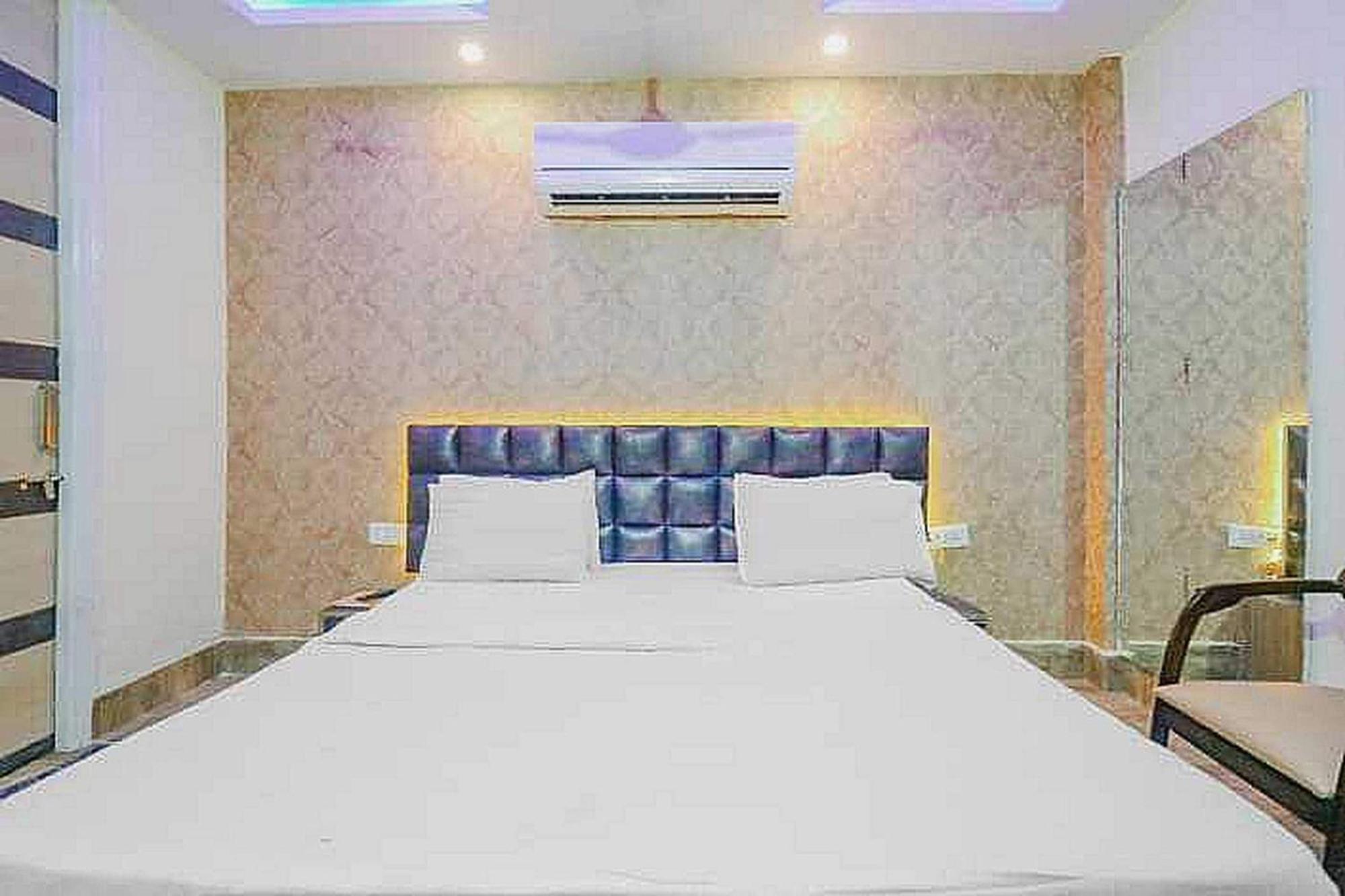 Rohtak Super Hotel O Vivaan Residency מראה חיצוני תמונה