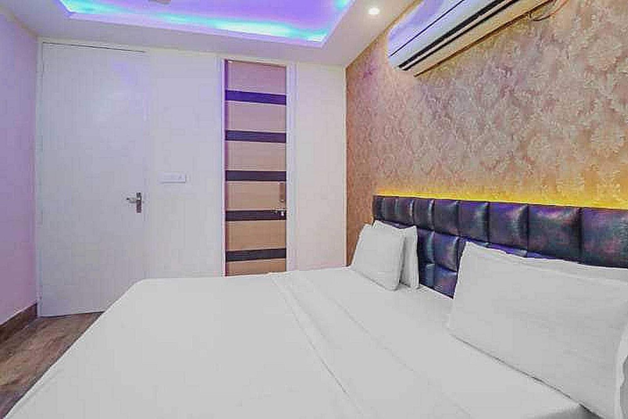Rohtak Super Hotel O Vivaan Residency מראה חיצוני תמונה