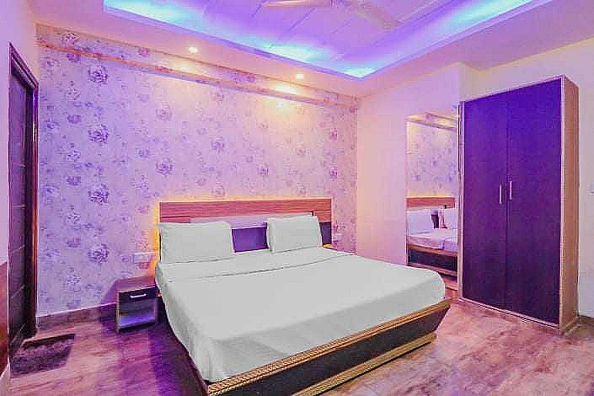 Rohtak Super Hotel O Vivaan Residency מראה חיצוני תמונה