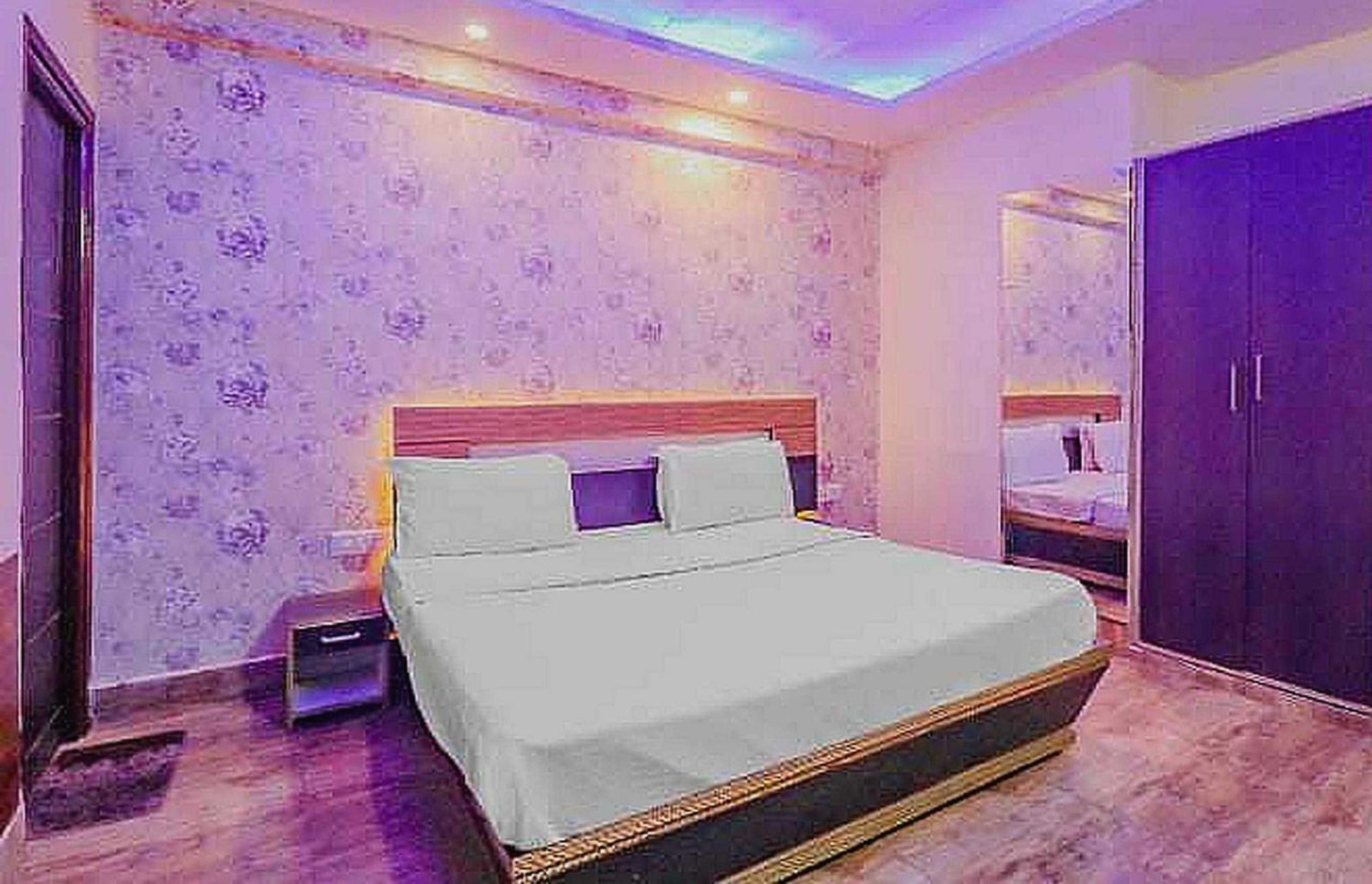 Rohtak Super Hotel O Vivaan Residency מראה חיצוני תמונה